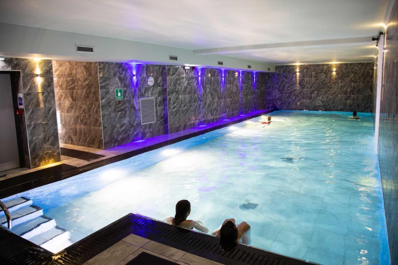 Flat 2, The Old Antiques Warehouse - Free Off-Site Health Club Access With Pool, Sauna, Steam Room & Gym Bowness-on-Windermere Exterior foto